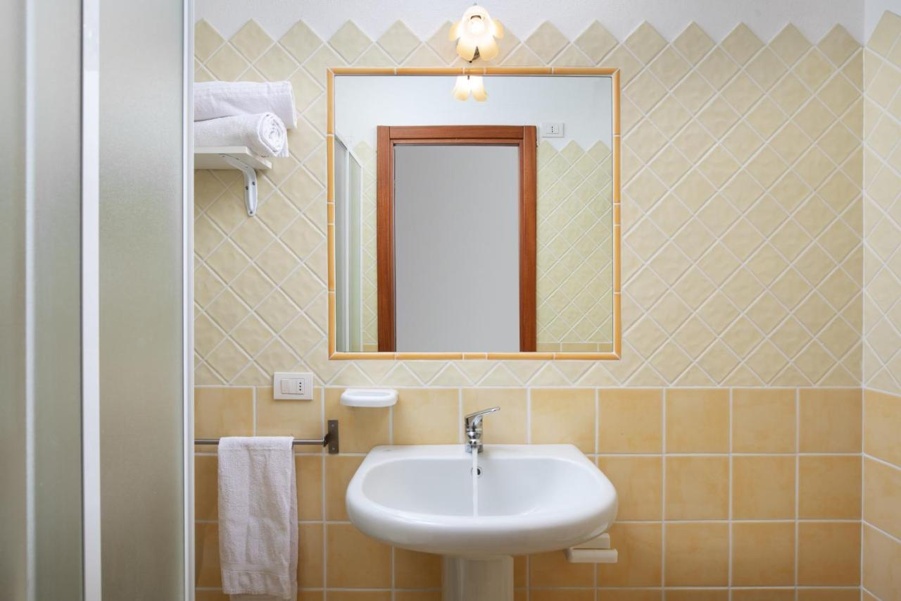 Homey Experience - Central Stay La Maddalena (Sassari) Exterior foto